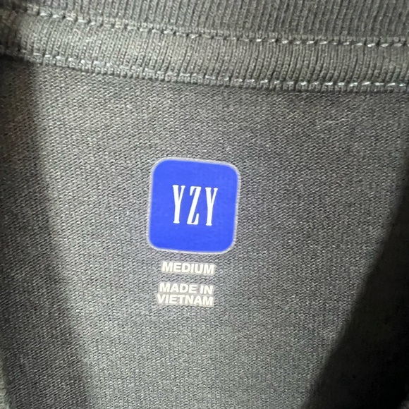 NWOT Men's Premium Black Long Sleeve Shirt Medium YZY Gap - Picture 3 of 3